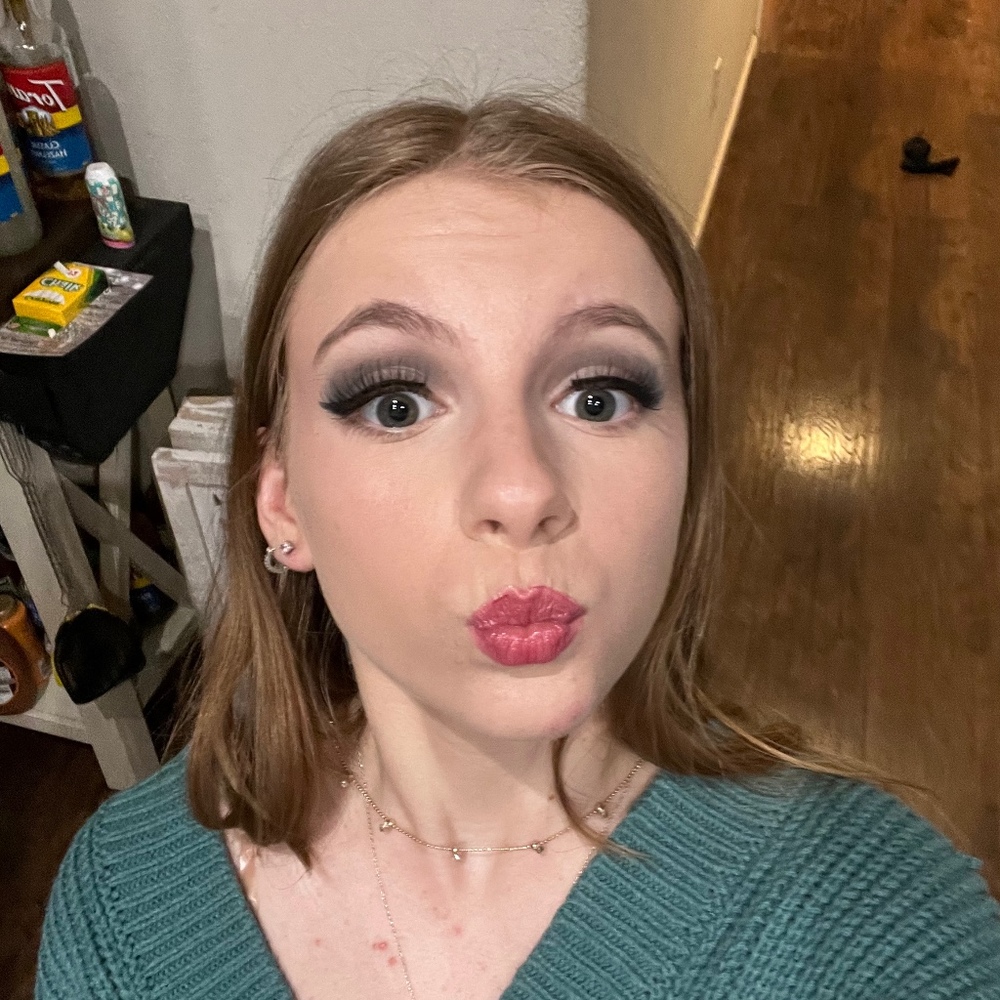 Meet your Posher, Ashlynd